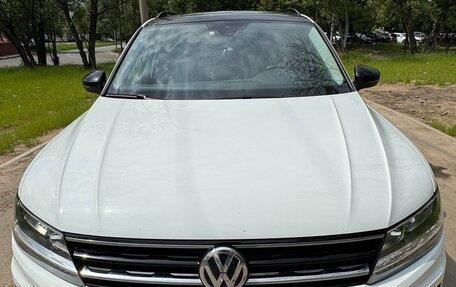 Volkswagen Tiguan II, 2020 год, 2 800 000 рублей, 17 фотография