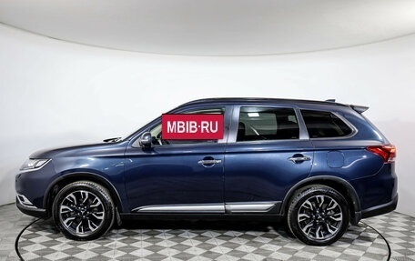 Mitsubishi Outlander III рестайлинг 3, 2021 год, 2 889 000 рублей, 8 фотография