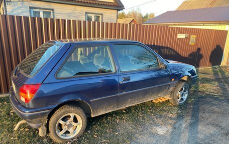 Ford Fiesta, 1994 год, 165 000 рублей, 3 фотография