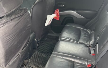Mitsubishi Outlander III рестайлинг 3, 2011 год, 1 100 000 рублей, 11 фотография