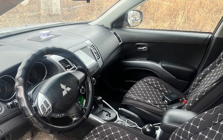 Mitsubishi Outlander III рестайлинг 3, 2011 год, 1 100 000 рублей, 9 фотография