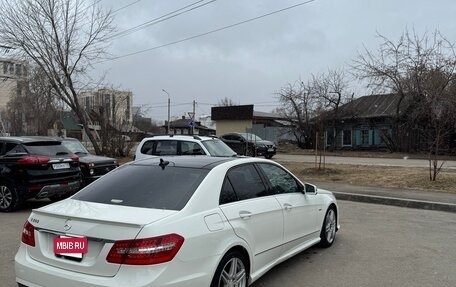 Mercedes-Benz E-Класс, 2011 год, 1 650 000 рублей, 2 фотография