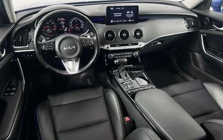 KIA Stinger I, 2022 год, 3 239 900 рублей, 6 фотография