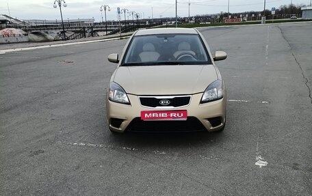 KIA Rio II, 2010 год, 670 000 рублей, 1 фотография