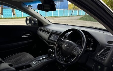 Honda Vezel, 2018 год, 1 850 000 рублей, 10 фотография