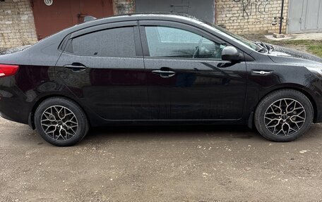 KIA Rio III рестайлинг, 2015 год, 1 100 000 рублей, 3 фотография