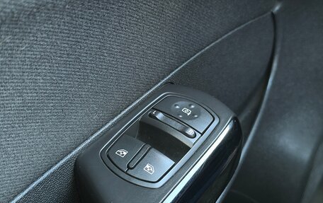 Opel Corsa D, 2012 год, 17 фотография