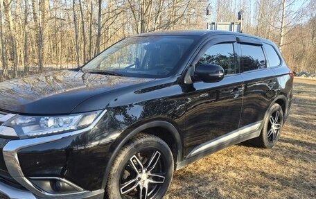 Mitsubishi Outlander III рестайлинг 3, 2016 год, 1 550 000 рублей, 1 фотография