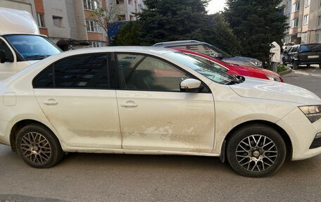 Skoda Rapid II, 2020 год, 1 500 000 рублей, 2 фотография