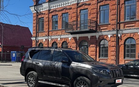 Toyota Land Cruiser Prado 150 рестайлинг 2, 2017 год, 4 900 000 рублей, 3 фотография