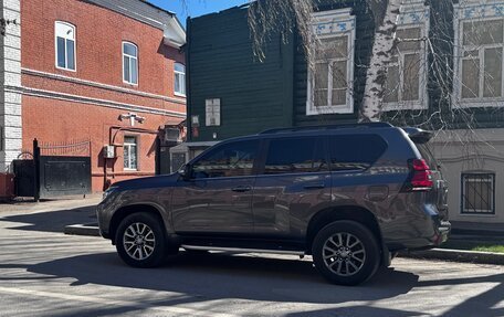 Toyota Land Cruiser Prado 150 рестайлинг 2, 2017 год, 4 900 000 рублей, 7 фотография