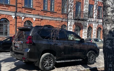 Toyota Land Cruiser Prado 150 рестайлинг 2, 2017 год, 4 900 000 рублей, 4 фотография