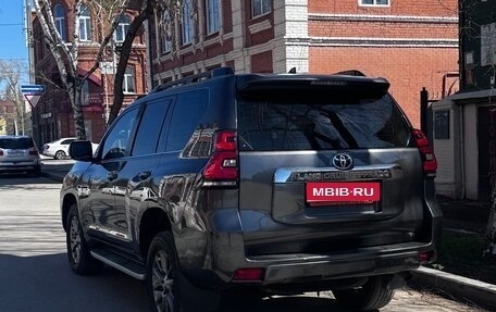 Toyota Land Cruiser Prado 150 рестайлинг 2, 2017 год, 4 900 000 рублей, 6 фотография