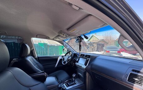 Toyota Land Cruiser Prado 150 рестайлинг 2, 2017 год, 4 900 000 рублей, 10 фотография