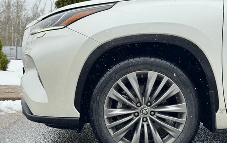 Toyota Highlander, 2020 год, 5 450 000 рублей, 4 фотография