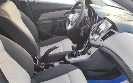 Chevrolet Cruze II, 2011 год, 585 000 рублей, 9 фотография