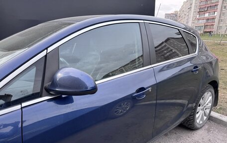 Opel Astra J, 2011 год, 700 000 рублей, 3 фотография