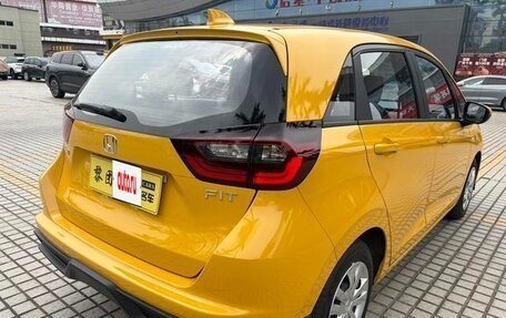 Honda Fit, 2026 год, 2 100 000 рублей, 5 фотография