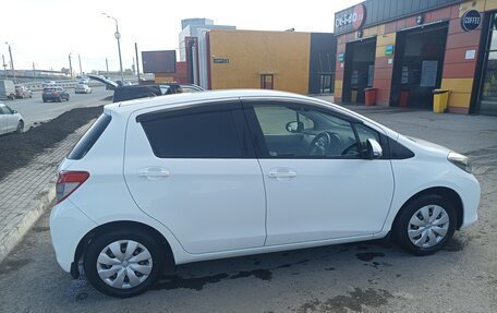 Toyota Vitz, 2013 год, 900 000 рублей, 8 фотография