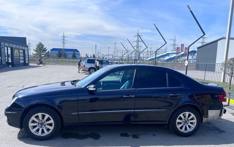 Mercedes-Benz E-Класс, 2003 год, 700 000 рублей, 3 фотография