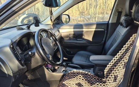 Mitsubishi Outlander III рестайлинг 3, 2016 год, 1 550 000 рублей, 7 фотография