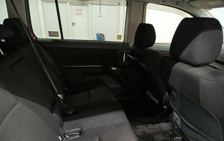 Toyota ISis I, 2013 год, 1 350 000 рублей, 12 фотография