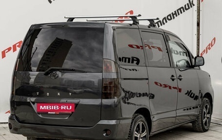 Toyota Voxy II, 2002 год, 695 000 рублей, 8 фотография