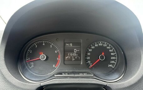 Volkswagen Polo VI (EU Market), 2016 год, 750 000 рублей, 19 фотография