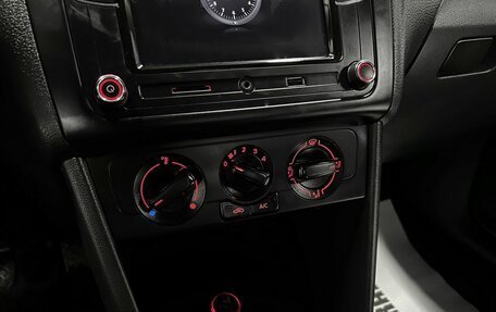 Volkswagen Polo VI (EU Market), 2015 год, 1 045 000 рублей, 17 фотография