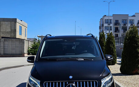 Mercedes-Benz V-Класс, 2014 год, 3 500 000 рублей, 4 фотография