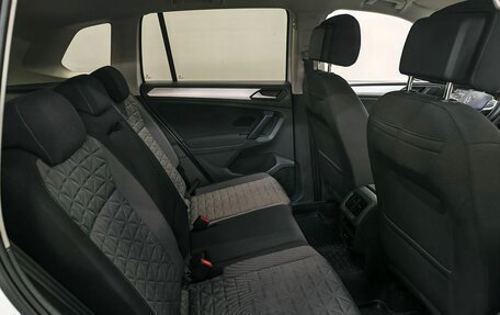 Volkswagen Tiguan II, 2021 год, 2 563 000 рублей, 13 фотография