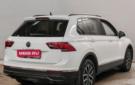 Volkswagen Tiguan II, 2021 год, 2 563 000 рублей, 5 фотография