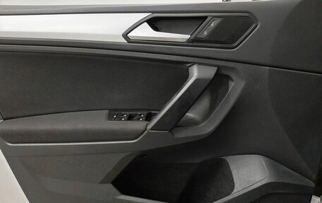 Volkswagen Tiguan II, 2021 год, 2 563 000 рублей, 15 фотография