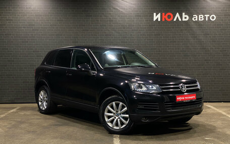 Volkswagen Touareg III, 2011 год, 1 950 000 рублей, 3 фотография
