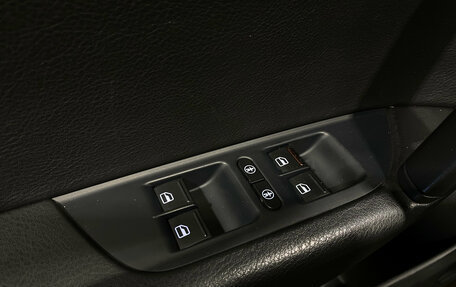 Volkswagen Touareg III, 2011 год, 1 950 000 рублей, 15 фотография