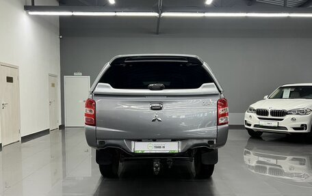 Mitsubishi L200 IV рестайлинг, 2015 год, 2 125 000 рублей, 4 фотография