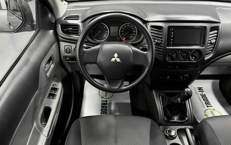 Mitsubishi L200 IV рестайлинг, 2015 год, 2 125 000 рублей, 12 фотография