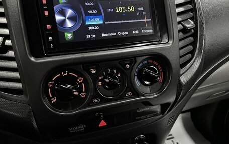 Mitsubishi L200 IV рестайлинг, 2015 год, 2 125 000 рублей, 18 фотография