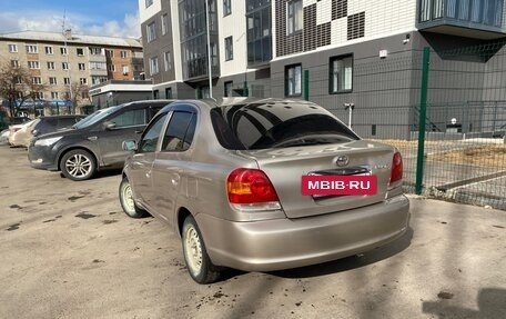 Toyota Platz, 2003 год, 430 000 рублей, 4 фотография