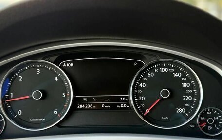 Volkswagen Touareg III, 2015 год, 2 650 000 рублей, 15 фотография