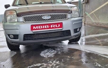 Ford Fusion I, 2004 год, 450 000 рублей, 7 фотография