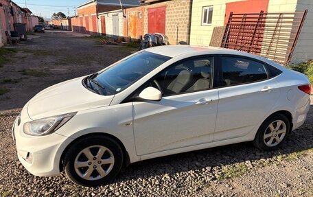 Hyundai Solaris II рестайлинг, 2012 год, 700 000 рублей, 4 фотография