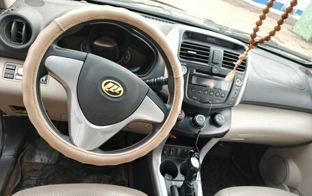 Lifan X60 I рестайлинг, 2013 год, 419 999 рублей, 11 фотография