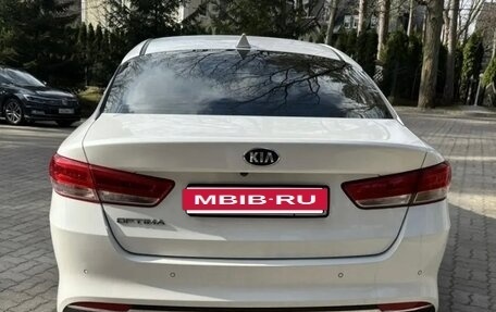 KIA Optima IV, 2018 год, 2 300 000 рублей, 9 фотография