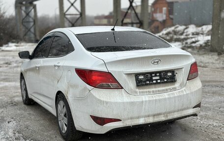 Hyundai Solaris II рестайлинг, 2015 год, 989 000 рублей, 4 фотография