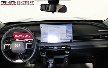 Toyota RAV4, 2026 год, 4 890 000 рублей, 14 фотография