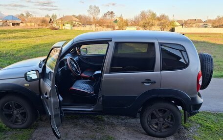 Chevrolet Niva I рестайлинг, 2011 год, 400 000 рублей, 7 фотография