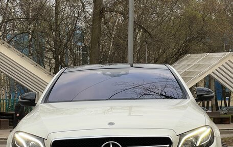 Mercedes-Benz E-Класс, 2017 год, 4 850 000 рублей, 1 фотография