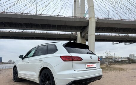 Volkswagen Touareg III, 2018 год, 4 990 000 рублей, 8 фотография
