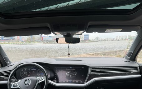 Volkswagen Touareg III, 2018 год, 4 990 000 рублей, 16 фотография